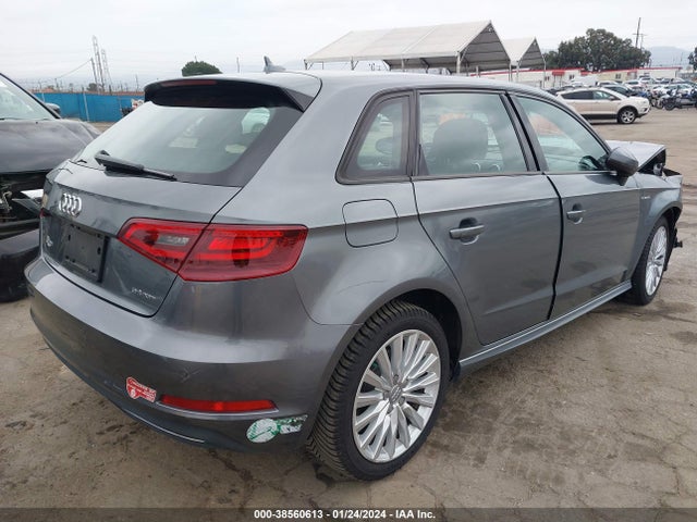 WAUUPBFF3GA063860 Audi A3 E-tron 1.4t Premium