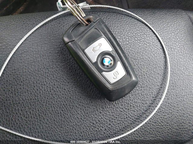BMW 320i Xdrive 2014 WBA3C3C56EP660973 Image 11