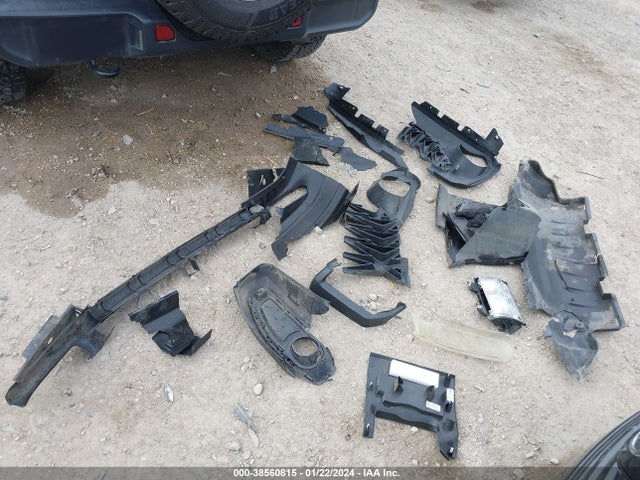 1C4HJXEN4KW623974 Jeep Wrangler Unlimited Sahara 4x4