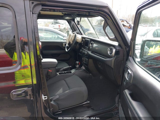 1C4HJXEN4KW623974 Jeep Wrangler Unlimited Sahara 4x4