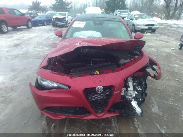 ZARFAEENXJ7589484 Alfa Romeo Giulia Ti Lusso Awd