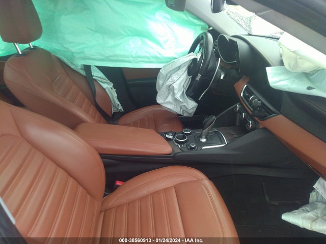 ZARFAEENXJ7589484 Alfa Romeo Giulia Ti Lusso Awd