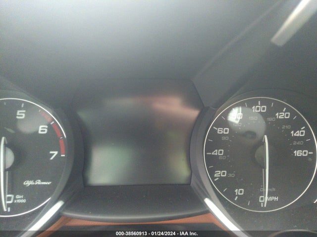 ZARFAEENXJ7589484 Alfa Romeo Giulia Ti Lusso Awd