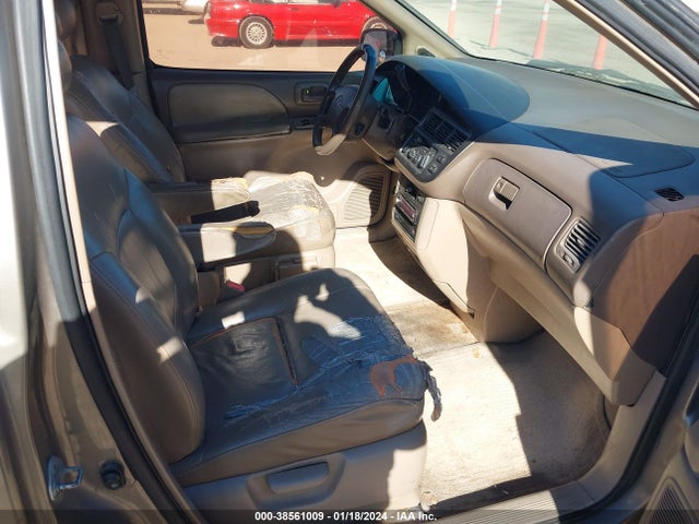 1998 TOYOTA SIENNA LE VIN: 4T3ZF13C7WU046947