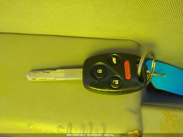 5FNYF4H20FB040121 Honda PILOT LX
