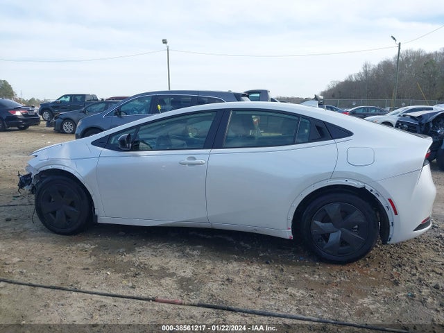 Toyota Prius Le 2023 JTDACAAU8P3011002 Image 15