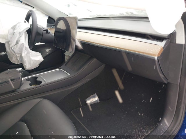 2022 TESLA MODEL 3 5YJ3E1EB8NF333845 Photo 4