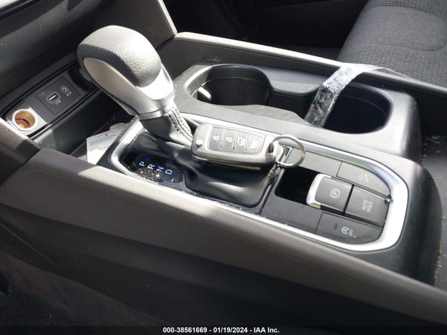 2019 HYUNDAI SANTA FE SE VIN: 5NMS2CAD6KH011674