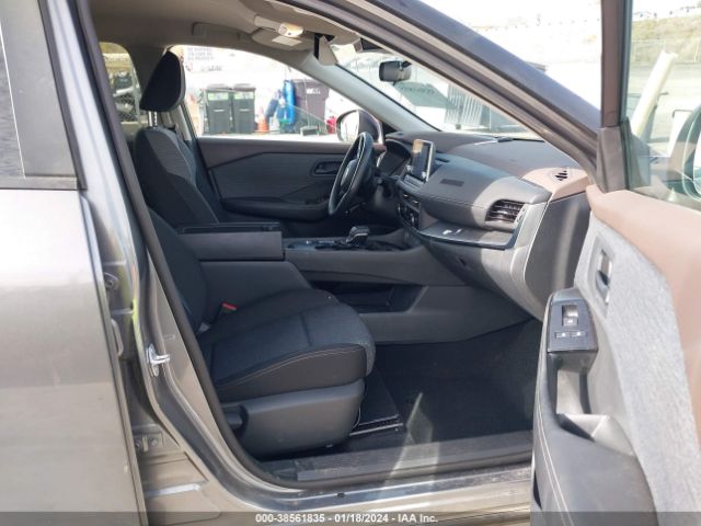 5N1AT3AA4MC747637 Nissan Rogue S Fwd