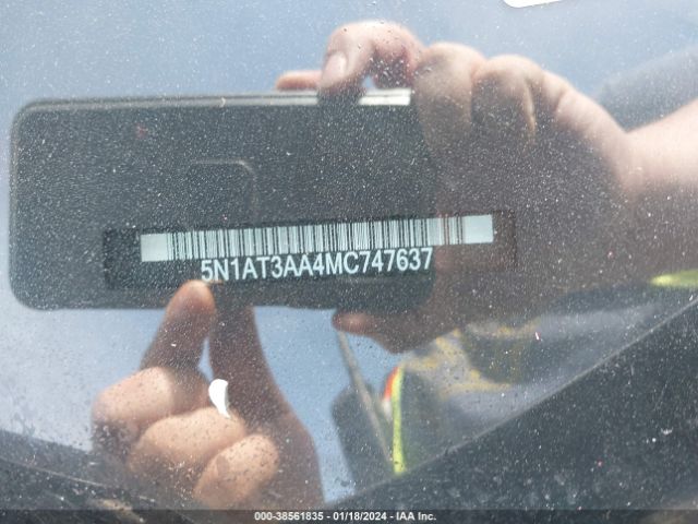 5N1AT3AA4MC747637 Nissan Rogue S Fwd