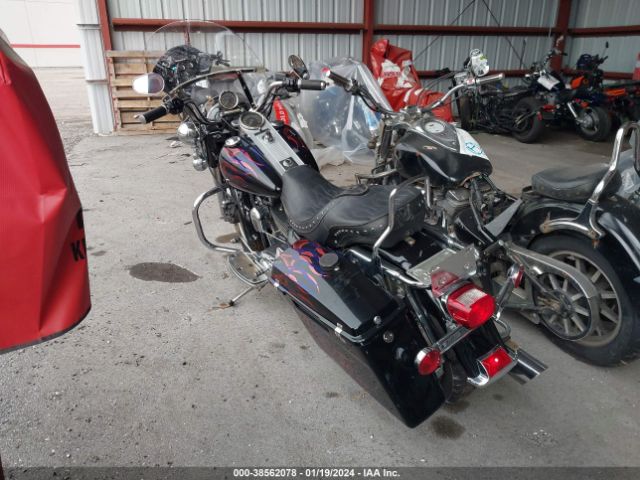 2005 HARLEY-DAVIDSON FLHPI 1HD1FHW1X5Y666663 Photo 2