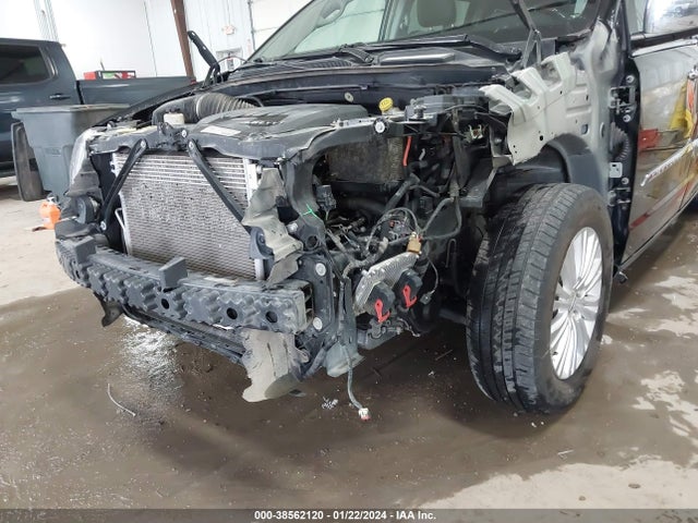 2C4RC1GG4FR610103 Chrysler Town & Country Limited Platinum