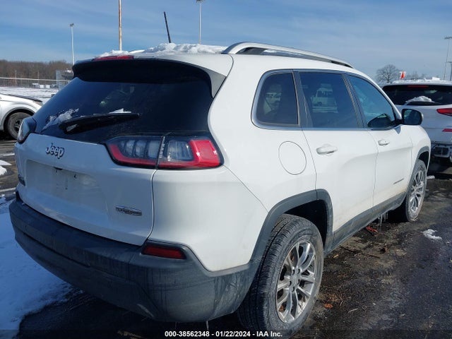 1C4PJMLBXKD268906 Jeep Cherokee Latitude Plus 4x4