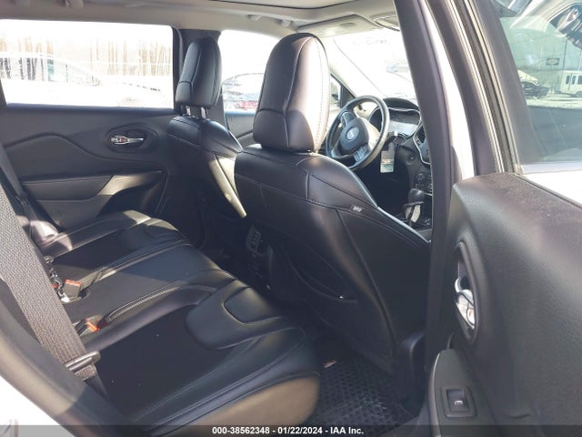 1C4PJMLBXKD268906 Jeep Cherokee Latitude Plus 4x4