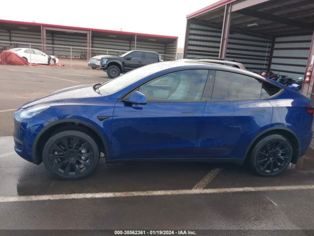5YJYGDEDXMF124687 Tesla Model Y Standard Range Rear-wheel Drive