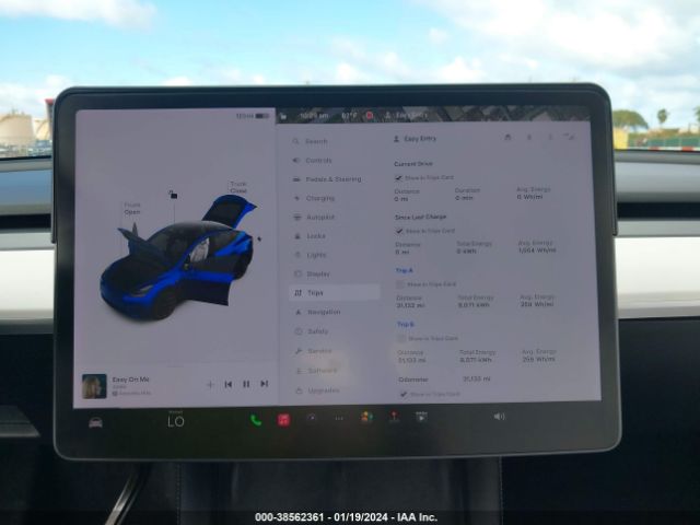 5YJYGDEDXMF124687 Tesla Model Y Standard Range Rear-wheel Drive