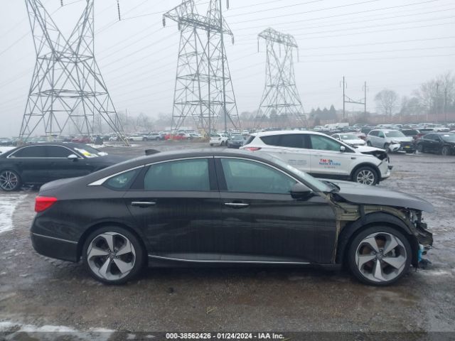 1HGCV2F92JA052629 Honda Accord Touring 2.0t