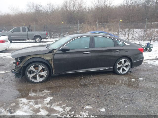 1HGCV2F92JA052629 Honda Accord Touring 2.0t