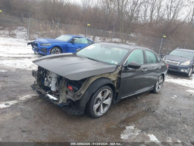 1HGCV2F92JA052629 Honda Accord Touring 2.0t