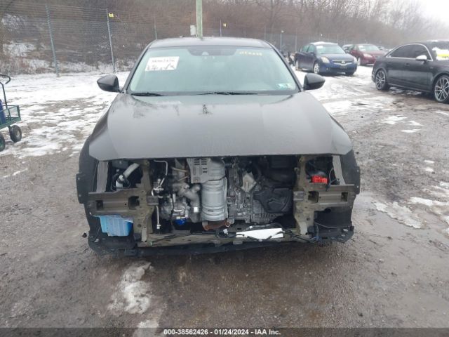 1HGCV2F92JA052629 Honda Accord Touring 2.0t