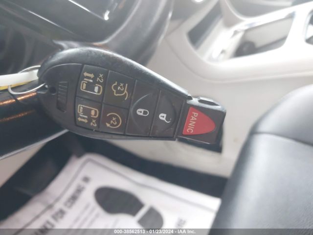 2C4RDGCG3KR752734 Dodge Grand Caravan Sxt