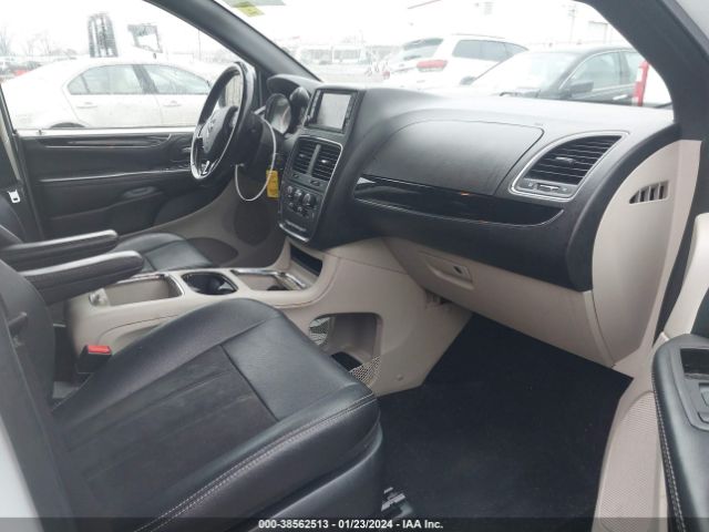 2C4RDGCG3KR752734 Dodge Grand Caravan Sxt