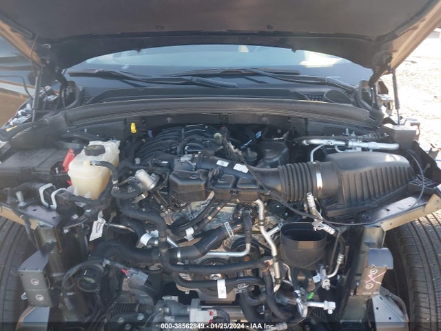 1C4RJJAG9P8814133 Jeep Grand Cherokee L Laredo