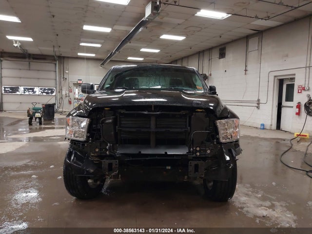RAM 1500 Express Quad Cab 4x4 6'4 Box 2018 1C6RR7FTXJS301878 Image 13