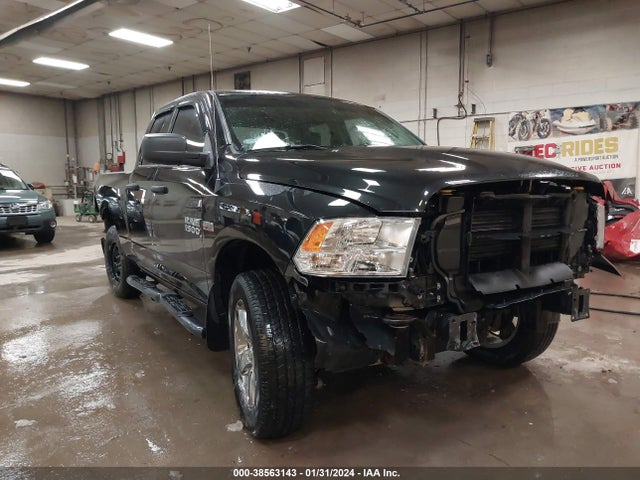 RAM 1500 Express Quad Cab 4x4 6'4 Box 2018 1C6RR7FTXJS301878 Image 6