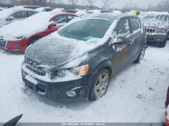 Chevrolet Sonic Ltz Auto 2016 1G1JE6SB1G4158690 Image 2