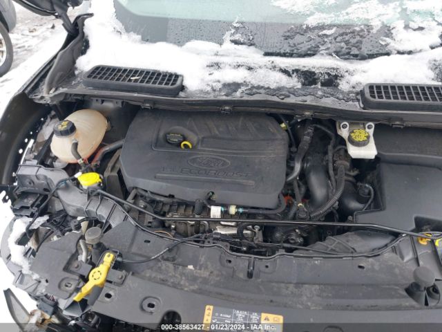1FMCU0GD4JUA00793 Ford ESCAPE SE