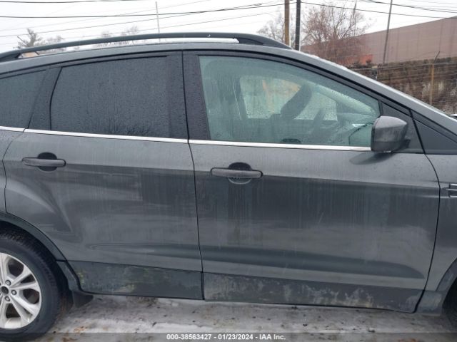 1FMCU0GD4JUA00793 Ford ESCAPE SE
