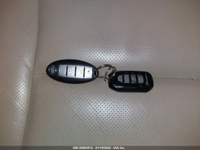 5N1AT2MV9FC838656 Nissan Rogue Sl