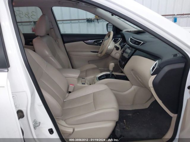 5N1AT2MV9FC838656 Nissan Rogue Sl