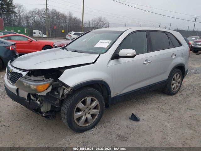 2013 KIA SORENTO LX VIN: 5XYKTDA69DG375315
