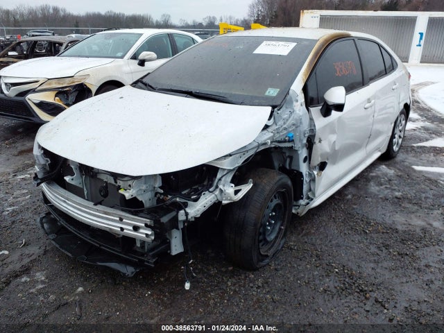 Toyota COROLLA LE 2022 JTDEPMAE9N3021972 Image 2