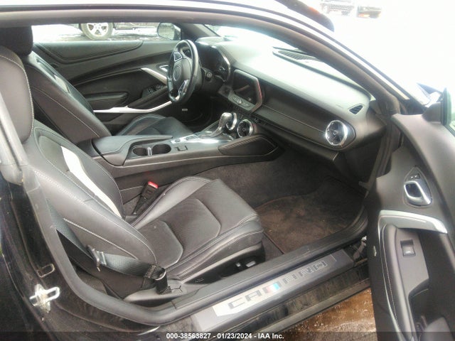 Chevrolet Camaro 2lt 2018 1G1FD1RS7J0183299 Image 5