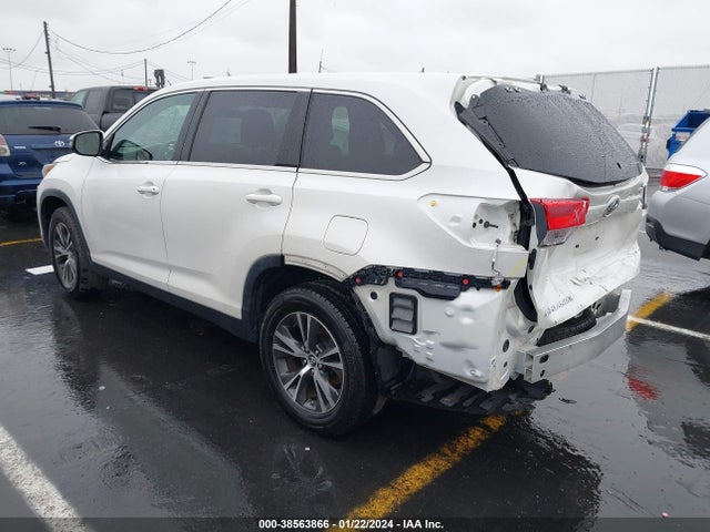 Toyota Highlander Le 2019 5TDZARFH3KS044158 Image 3