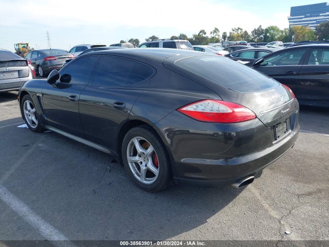 2011 PORSCHE PANAMERA WP0AA2A74BL010170 Photo 2