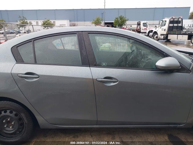 2012 MAZDA MAZDA3 I SPORT VIN: JM1BL1UG9C1672800