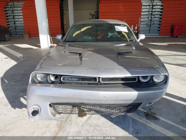 2C3CDZAG1GH263271 Dodge Challenger Sxt Plus