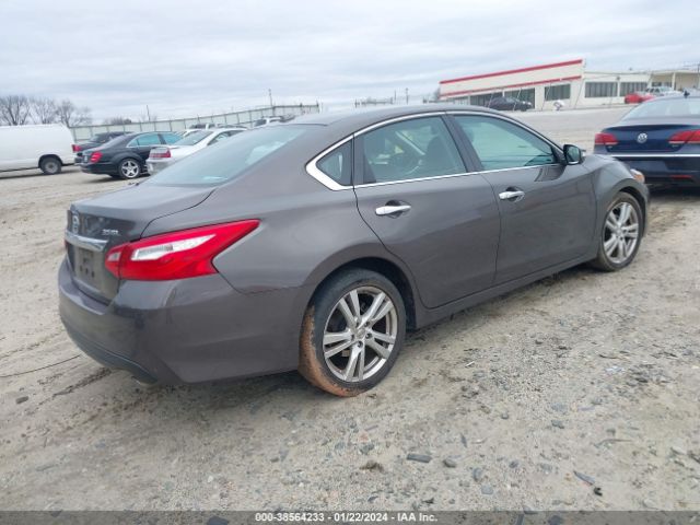 1N4BL3AP3HC123479 Nissan Altima 3.5 Sl/3.5 Sr