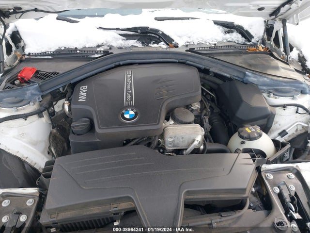 BMW 320i 2017 WBA8E1G37HNU16326 Image 10