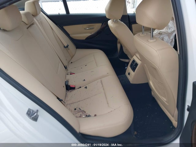 BMW 320i 2017 WBA8E1G37HNU16326 Image 8