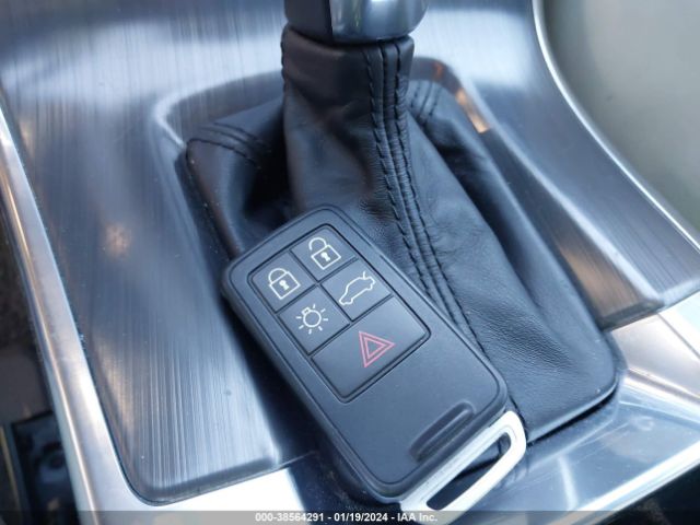YV4902RK8F2669859 Volvo Xc60 T6