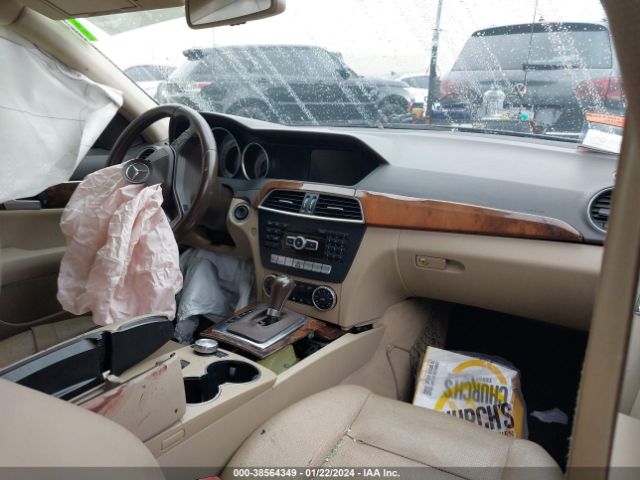 WDDGF4HB7EA964435 Mercedes-Benz C 250 Luxury/sport