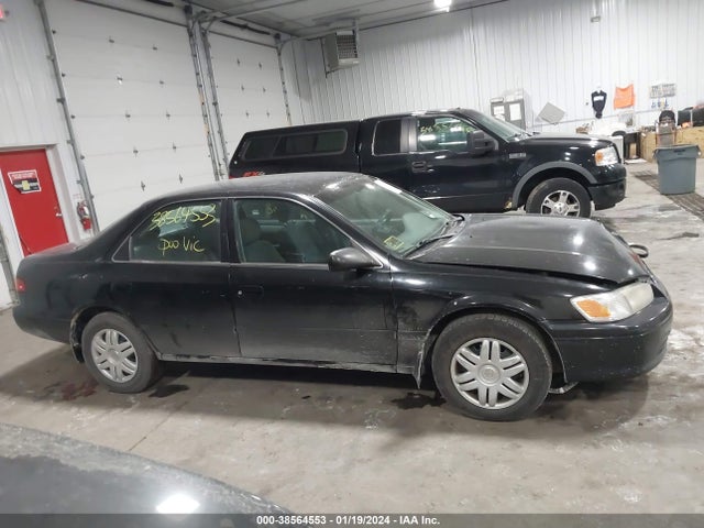 2001 TOYOTA CAMRY LE VIN: 4T1BG22K71U113061