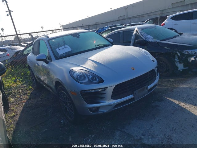 2018 PORSCHE MACAN WP1AB2A54JLB36411 Photo 0