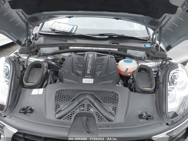 2018 PORSCHE MACAN WP1AB2A54JLB36411 Photo 9