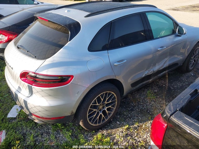 2018 PORSCHE MACAN WP1AB2A54JLB36411 Photo 3